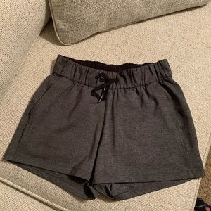 Lululemon On the fly short